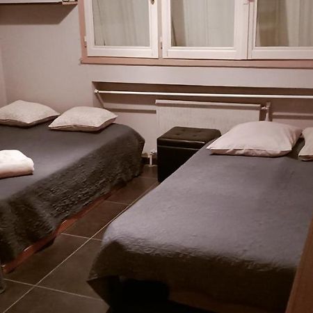 Grand Appartement Fonctionnel Et Calme Sur Lyon8 A 2 Pas Du Metro Eksteriør billede