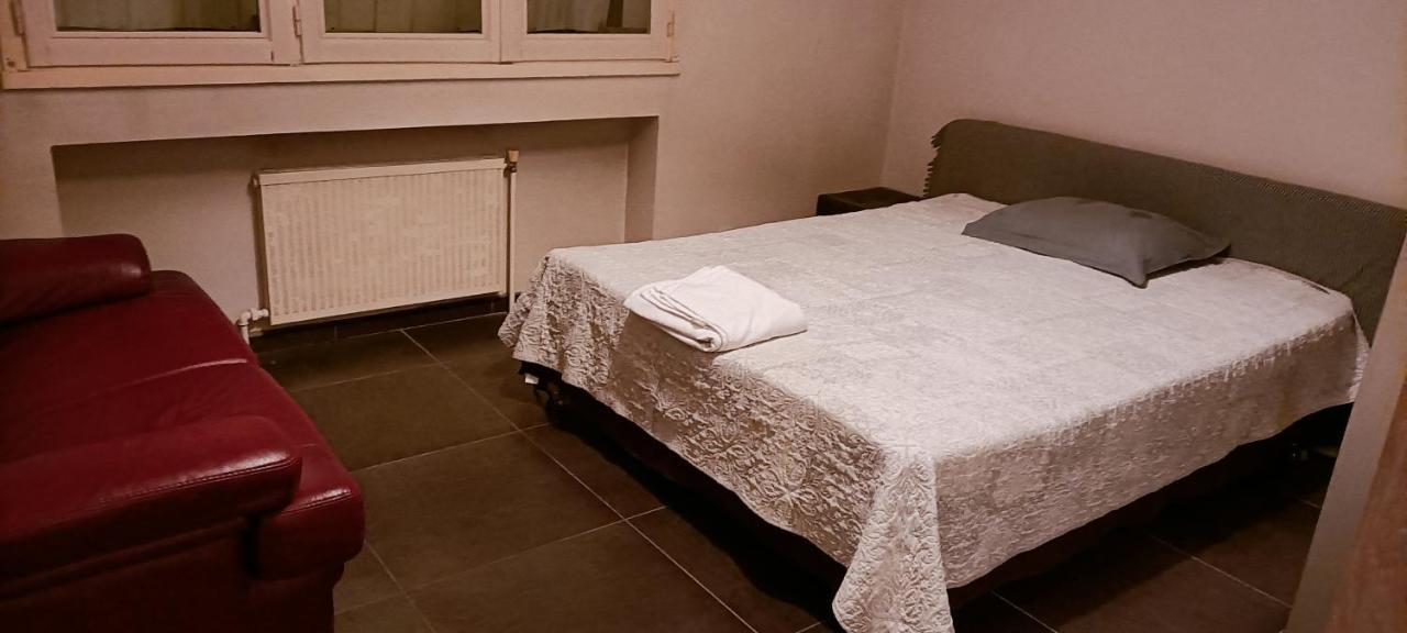 Grand Appartement Fonctionnel Et Calme Sur Lyon8 A 2 Pas Du Metro Eksteriør billede